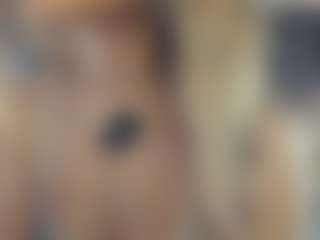 Live cam show with BelleDream - Camel Toe on xDating
