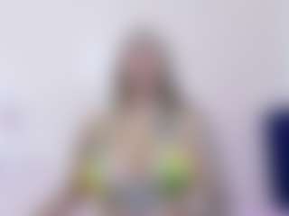 Live cam show with Madisson022 - Teen (18+) on studioflirtlive.com