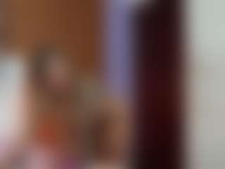 Live cam show with Madisson022 - Thick on StripNow