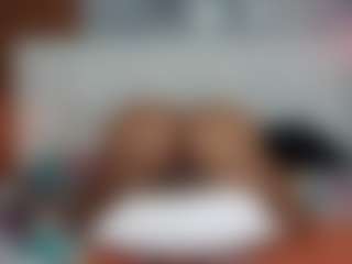 Live cam show with Madisson022 - Athletic Bedroom on TeamSkeetLive