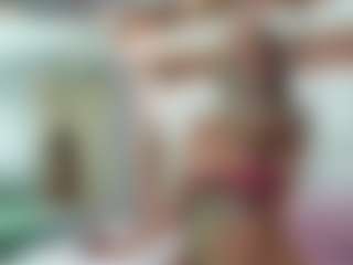 Live cam show with Madisson022 - Blonde Hair Middle Aged on Cam Slut