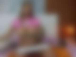 Live cam show with Madisson022 - Athletic Middle Aged on madthumbs