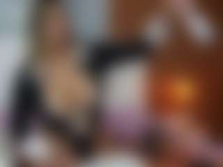 Live cam show with Madisson022 - Bedroom on Camming Site