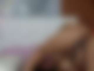 Live cam show with Madisson022 - Flashing on Cam Slut