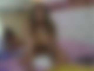 Live cam show with Madisson022 - Thick on Camsoda