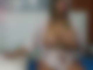 Madisson022's Live Sex Cam Show