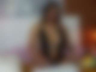 Live cam show with Madisson022 - Fingering on Camsoda