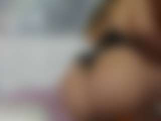 Live cam show with Madisson022 - Middle Aged on Camsoda