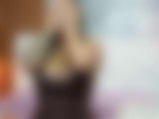Live cam show with Madisson022 - Bedroom Mature on Camsoda