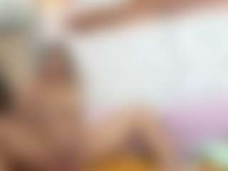 Live cam show with Madisson022 - Blonde Hair HD on Uber Horny