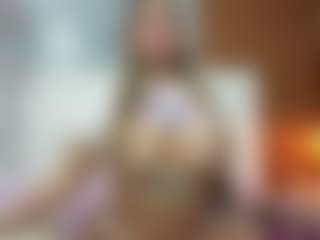 Live cam show with Madisson022 - Mature on Camsoda