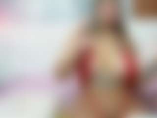 Live cam show with Madisson022 - Blonde Hair Middle Aged on AdultVida.com
