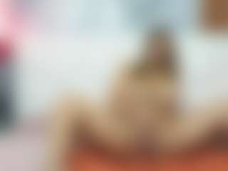 Live cam show with Madisson022 - Athletic Amateur on Streamer API