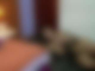 Live cam show with Madisson022 - Mature on StripNow