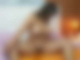 Live cam show with Madisson022 - Spank Mature on sexylive.show