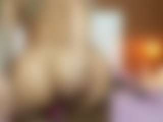 Madisson022's Live Sex Cam Show