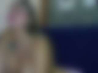 Live cam show with Madisson022 - Teen (18+) on Camsoda