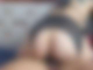 Live cam show with Lion and Aria - Middle Aged on Cam Slut