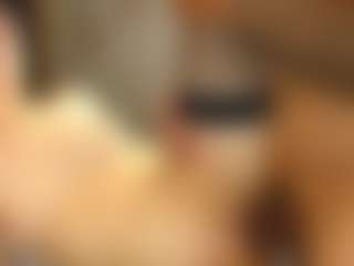 Live cam show with Lion and Aria - Athletic Middle Aged on Camsoda