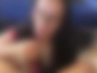 Live cam show with Lion and Aria - Middle Aged on liverealitysex.com