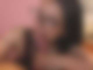 Live cam show with Lion and Aria - Middle Aged on Milfs Live