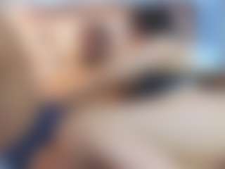 Live cam show with Lion and Aria - Striptease on Hubzter Live