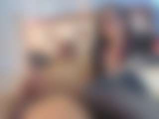 Live cam show with Lion and Aria - Middle Aged on Dare Cams