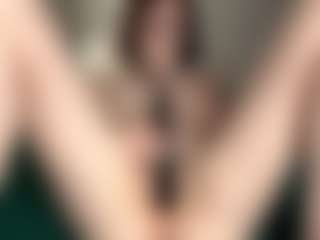 Live cam show with Annie - Nipple Piercings on Hubzter Live