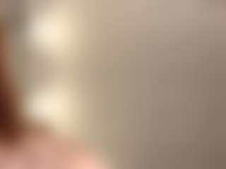 Live cam show with Annie - Living Room on Milfs Live