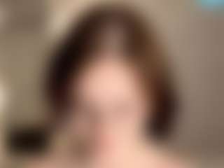 Live cam show with Annie - Lesbian on CamwithHer