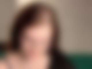Live cam show with Annie - Nipple Piercings on sexylive.show
