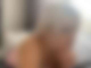 Live cam show with Alice - Skinny on liverealitysex.com