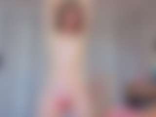 Live cam show with KarenSozzi - Brown Hair on crypto-cams