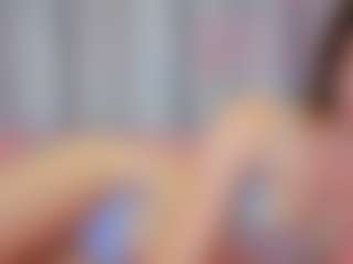 Live cam show with KarenSozzi - Moaning on Fapmatic.com