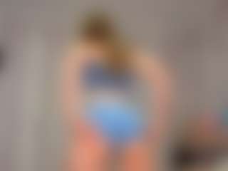 Live cam show with KarenSozzi - Sexy on https://playwithruby.com