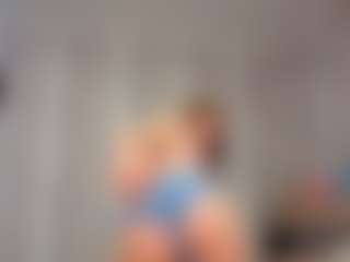 Live cam show with KarenSozzi - Tiny Tits on xxxlivecams.org
