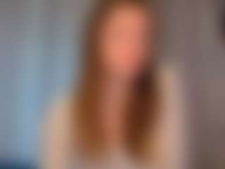 Live cam show with KarenSozzi - Solo on CamClone