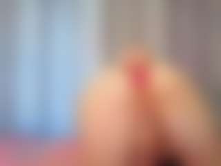 Live cam show with KarenSozzi - Brown Hair on liverealitysex.com
