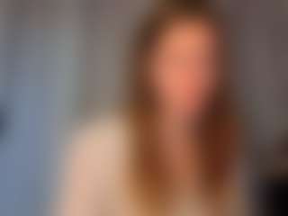 Live cam show with KarenSozzi - Cock Rating on CSO-WL