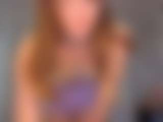 Live cam show with KarenSozzi - Solo on Soda Cam