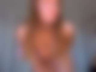 KarenSozzi's Live Sex Cam Show