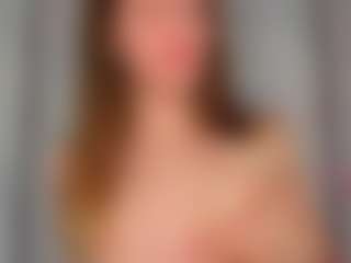 KarenSozzi's Live Sex Cam Show