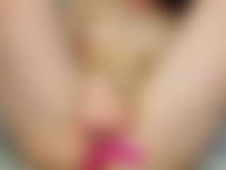 Live cam show with KarenSozzi - Amateur on Dolls Live