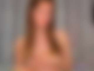Live cam show with KarenSozzi - Moaning on Camming Site