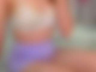 KarenSozzi's Live Sex Cam Show