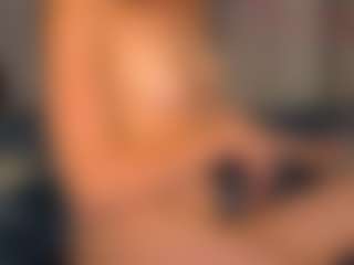 KarenSozzi's Live Sex Cam Show