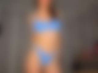 KarenSozzi's Live Sex Cam Show