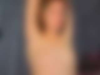 KarenSozzi's Live Sex Cam Show