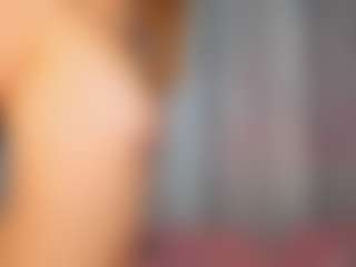 KarenSozzi's Live Sex Cam Show