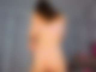 Live cam show with KarenSozzi - Smoking on Free Soda